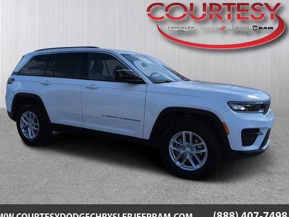 JEEP GRAND CHEROKEE 2023 1C4RJHAG0PC647456 image